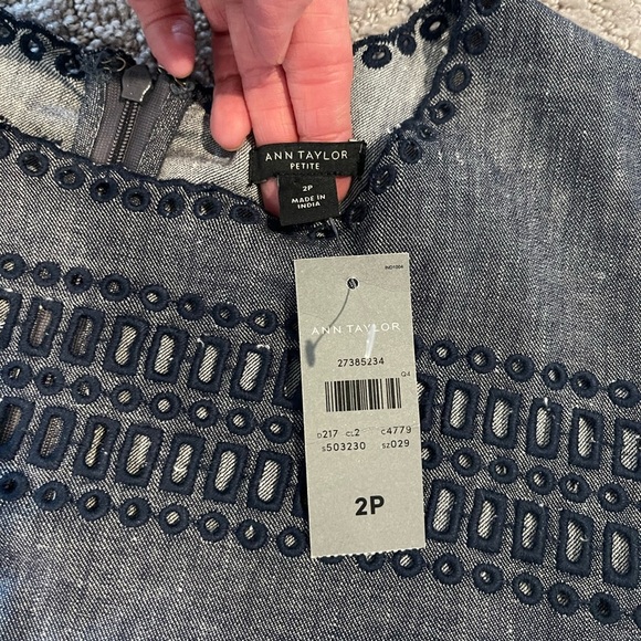 NWT Ann Taylor Chambray Blue Mini Dress, Linen Blend, Short Sleeves, Size 2P - Picture 5 of 15